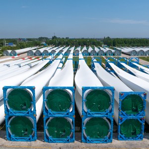 Custom Wind Turbine Component Protective Tarpaulin Covers (Hub & Tower) wind turbine blades piled up in the factory
